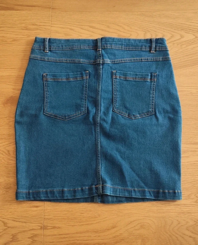 Luchtige stretch rok met denim effect / blauw denim boven de knie lengte T42 - – photo 4